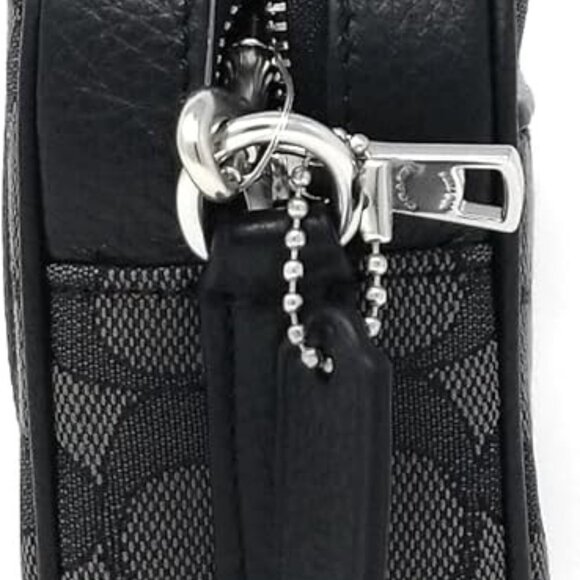 Coach Dempsey Women's Jacquard Stripe Coach Patch Camera Bag EUC - Picture 4 of 8